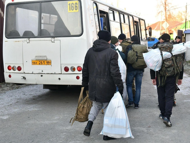 Весной участились вопросы о готовности властей к новой волне мобилизации | Источник: Дмитрий Емельянов / E1.RU