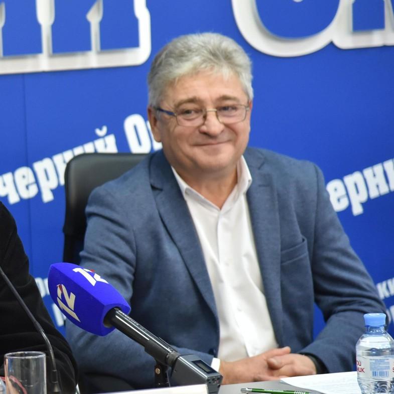 <p>Олег Федоренко</p>