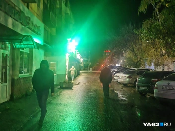 Осенней ночью в Роще, конечно, мрачновато | Источник: Кристина Мельникова / YA62.RU