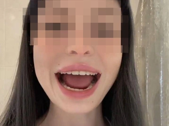У этой девушки якобы такая форма рта, о чём она сама написала в комментариях под видео | Источник: Tiktok.com