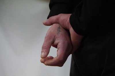 Надзиратель наказан за пропуск трубы в колонии