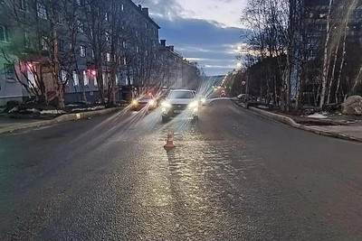 В Мурманске водитель сбил подростка на переходе и скрылся