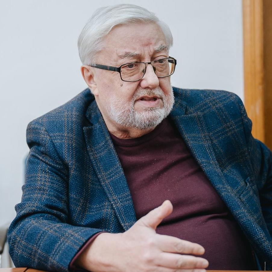 <p>Георгий Остапкович</p>