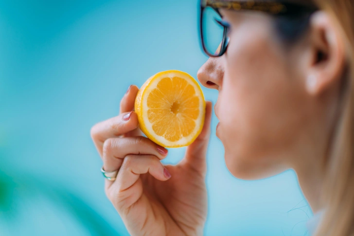 Как измеряют остроту обоняния? | Источник: Microgen via Shutterstock/Fotodom.ru