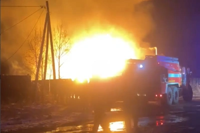 В Смоленке полыхали два дома
