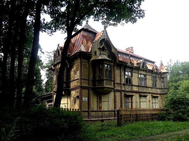 Петербуржцев проведут по масонским местам Шуваловского парка | Источник: Витольд Муратов, wikipedia.org