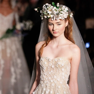 Свадебное платье мечты: 10 трендов с Bridal Fashion Week SS19 в Нью-Йорке