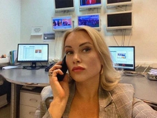 Марина Овсянникова впервые вышла на связь после побега из России