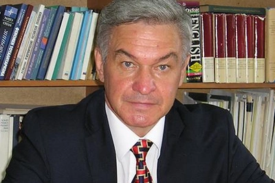 В Нижнем Новгороде умер историк Олег Колобов