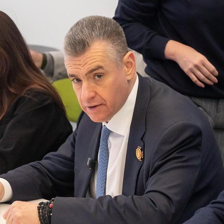 <p>Леонид Слуцкий</p>