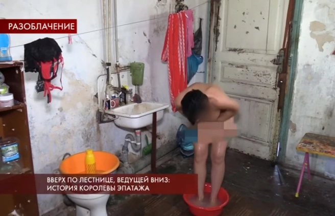 Элина показала свою настоящую квартиру и не постеснялась искупаться перед камерой | Источник: Первый канал