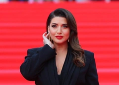 Певица Жасмин во время выступления сообщила о рождении внука