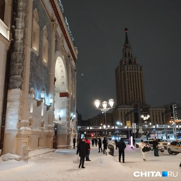 Казанский вокзал в Москве ранним утром | Источник: Сергей Бумагин / CHITA.RU