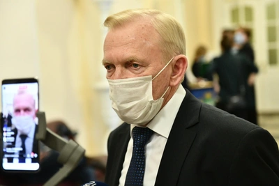 Why Everyone Is Sick but Clinics Aren't Testing for Flu