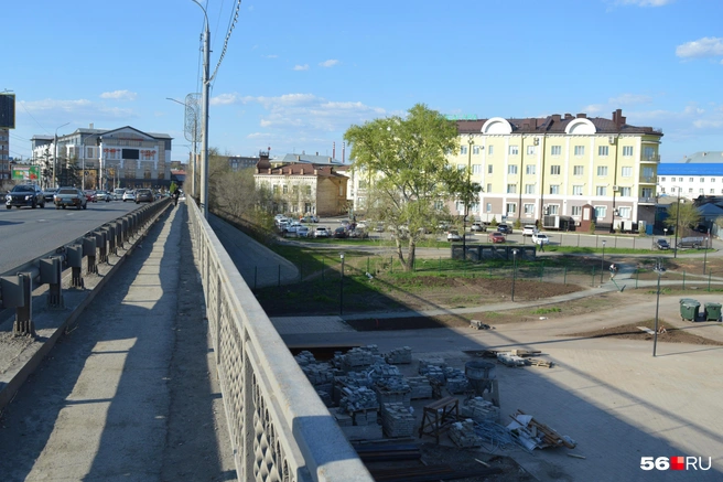 Вид на набережную с моста | Источник: Анастасия Баринова / 56.RU