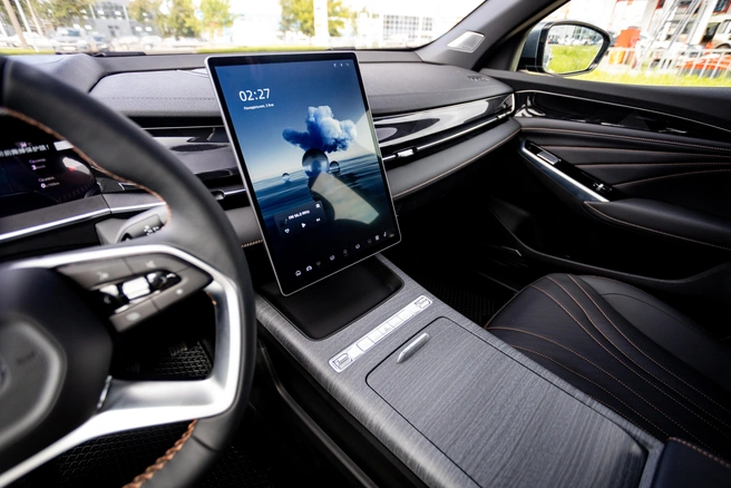 В Preface за рулем&nbsp;— почти как в кинотеатре | Источник: Geely Центр на Копейском