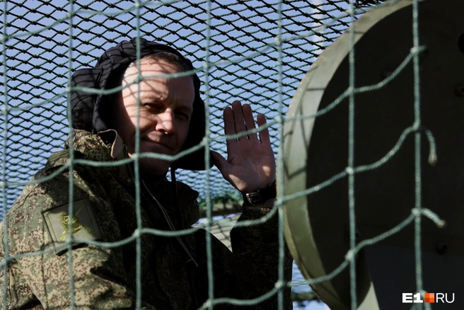 Военным жарко в зимней форме  | Источник: Соня Радостина