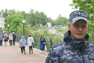 Росгвардейцы и полицейские обеспечили безопасность на последнем звонке в Кировской области