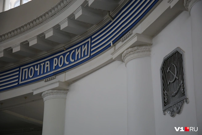 Широкий круглый зал оказался излишне просторным для организации | Источник: Константин Завриков / V1.RU