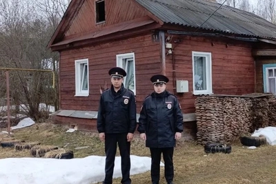 Полицейские ликвидировали пожар в частном доме под Заволжском