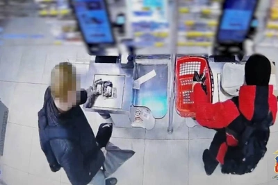 В Мурманске мужчина достал нож при краже пива