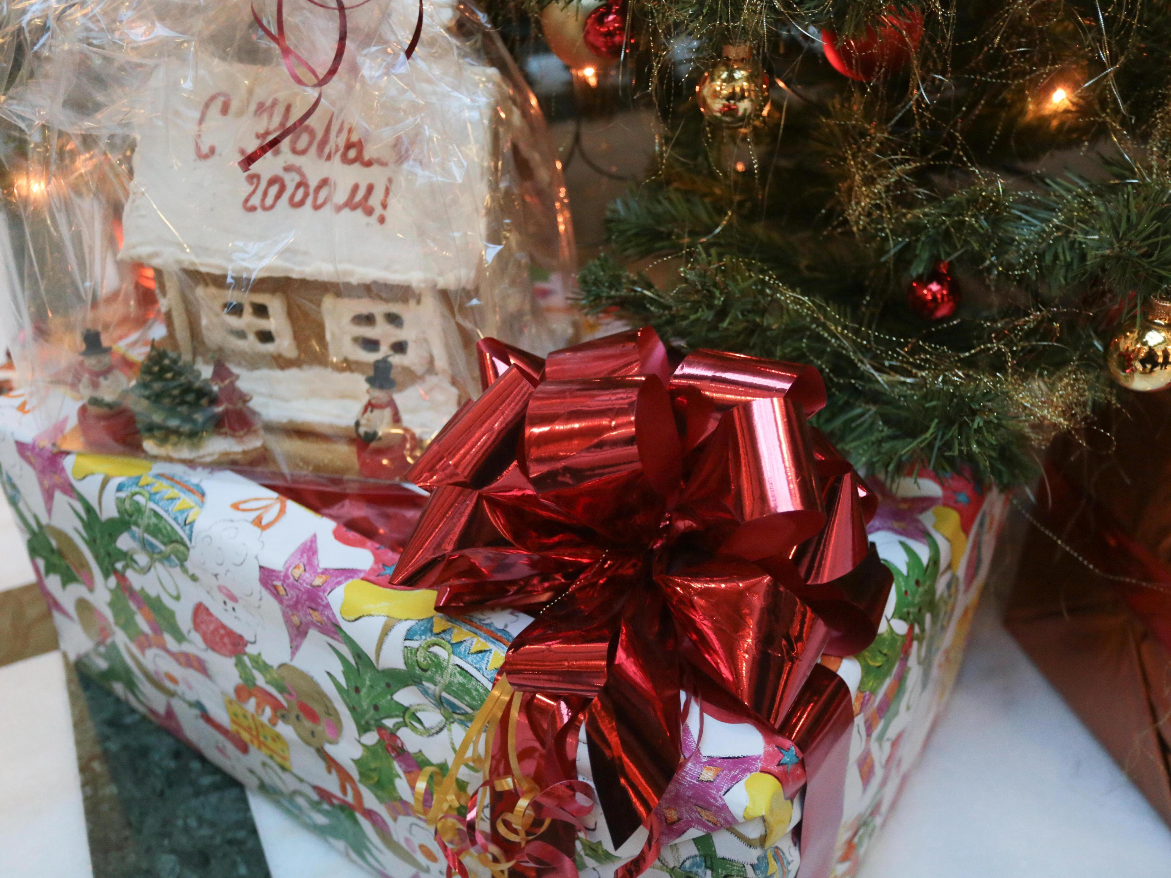 Не только лошадки: как выбрать подарки на Новый год по знакам и символу 2026