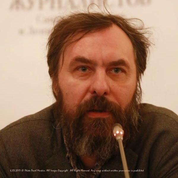 <p>Владислав Бачуров</p>