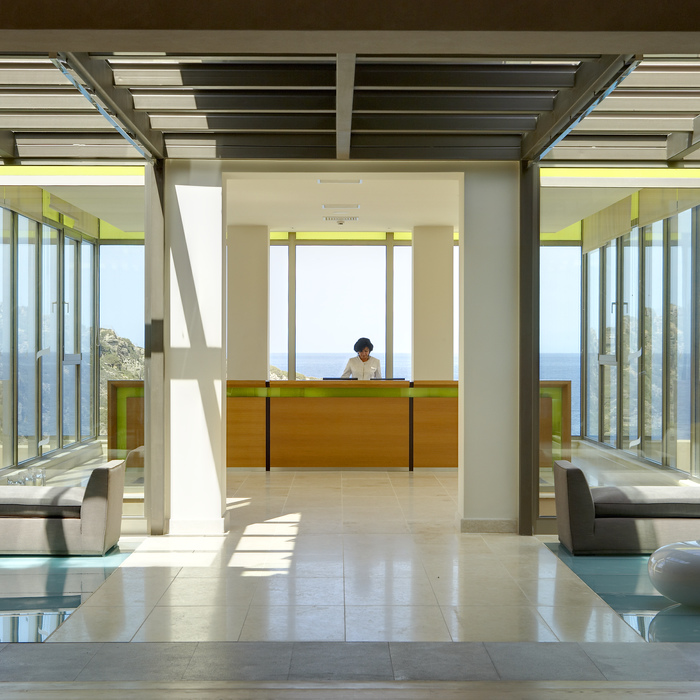Отель Daios Cove Luxury Resort & Villas вновь открылся для туристов