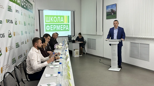 «Школа фермера» — это интенсивный курс теоретического обучения на базе ведущих аграрных вузов | Источник: Иркутский государственный аграрный университет имени А. А. Ежевского
