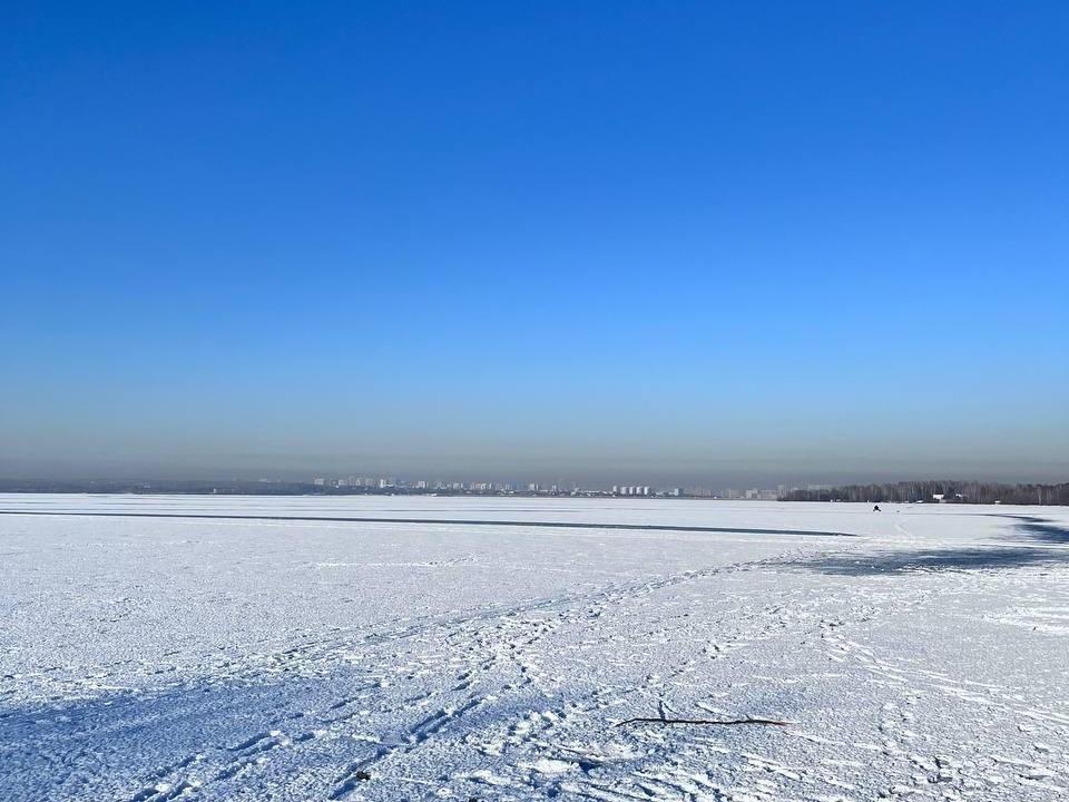 Под куполом. Челябинск снова задыхается от смога, а синоптики рассказали, надолго ли это