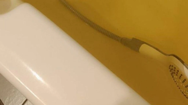 Эту воду нельзя использовать для приготовления пиши и стирки | Источник: «Типичный Краб Нижневартовск» / Telegram