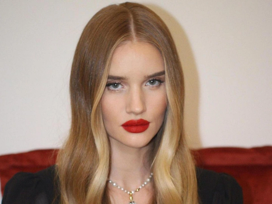 «Красный вельвет»: макияж для женщин, которые считают, что им не идет красная помада | marieclaire.ru