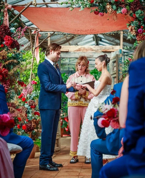 Звезда сериала «Утреннее шоу» Бел Паули вышла замуж: трогательные фото со свадьбы