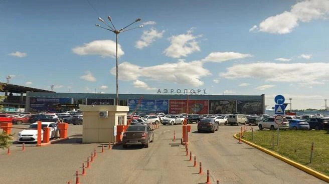 Владимир на всю ночь остался в аэропорту | Источник: «Яндекс.Карты»