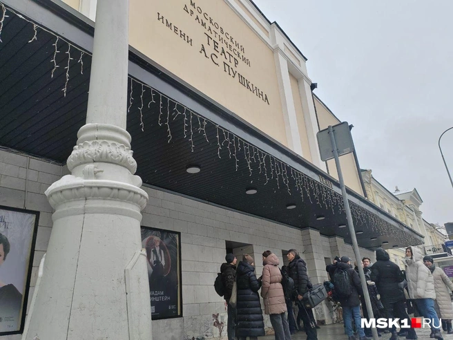 Похоронили рядом с мужем. Как столица простилась со звездой фильма «Москва слезам не верит» Алентовой | Источник: Михаил Мечев / MSK1.RU