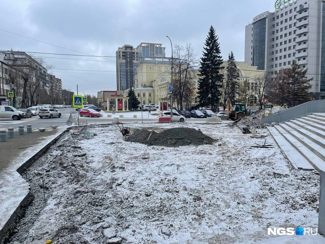 В ДК не смогли пояснить, кто там ведёт и какие работы | Источник: Александр Ощепков / NGS.RU