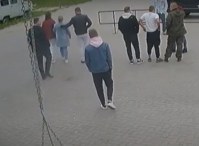 Опубликованы кадры смертельного конфликта у рязанского ночного клуба | ya62.ru
