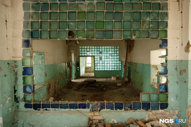 Сейчас корпуса и сооружения «Горизонта» выглядят запущенными | Источник: Андрей Бортко / NGS.RU