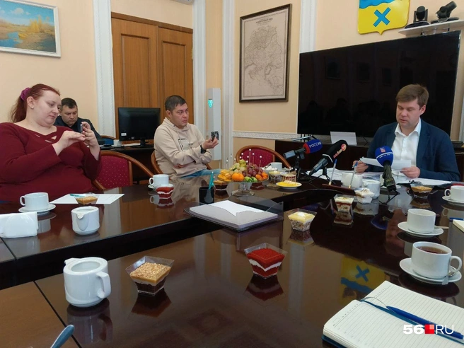 «Шаг влево, шаг вправо&nbsp;— расстрел» | Источник: Владислав Митрошин / 56.RU