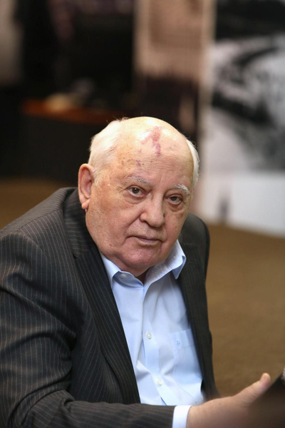 Шац* о Горбачеве: «Он очень любил Раису Максимовну. Будем надеяться, что они там встретятся»
