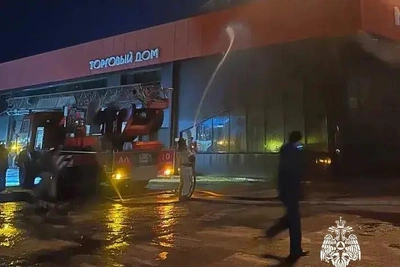 В Ангарске сгорел мебельный центр «Подиум», второй ТЦ за год