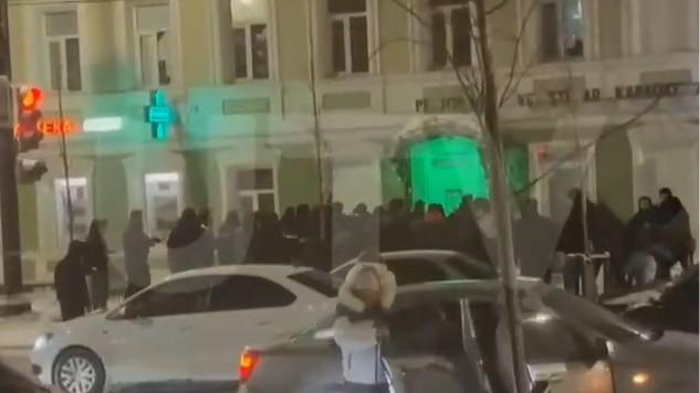 В центре Уфы произошла масштабная драка — видео 