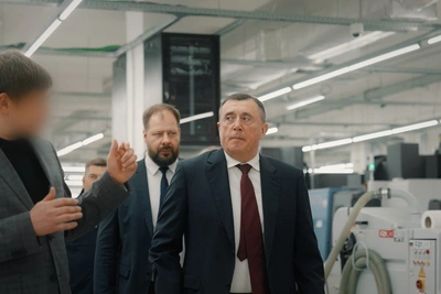Губернатор Сахалинской области осмотрел завод БПЛА ZALA перед ПМЭФ