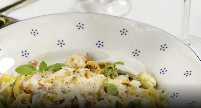 Ресторан работает ежедневно с 10:00 до 23:00 в будни и с 09:00 до 23:00 в выходные | Источник: viarossa.ru