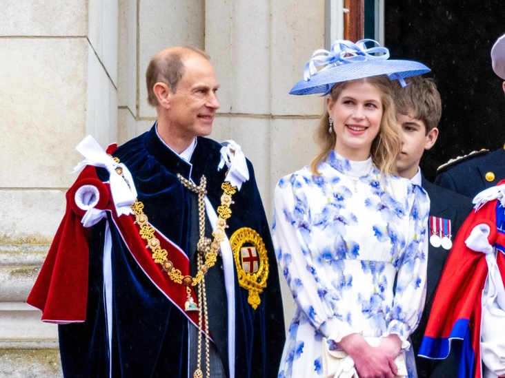 Леди Луиза Виндзор и принц Эдвард на балконе Букингемского дворца, 6 мая 2023 год