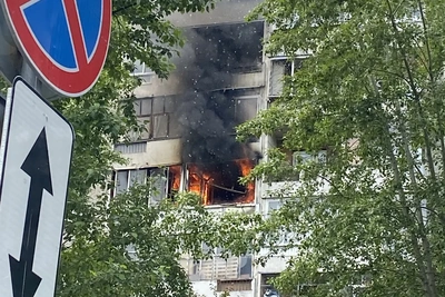 Пожар в девятиэтажке у парка Маяковского