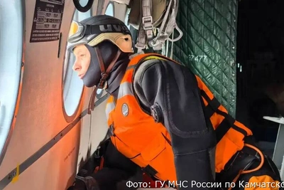 Прокуратура контролирует дело о перевернувшемся катере на Камчатке