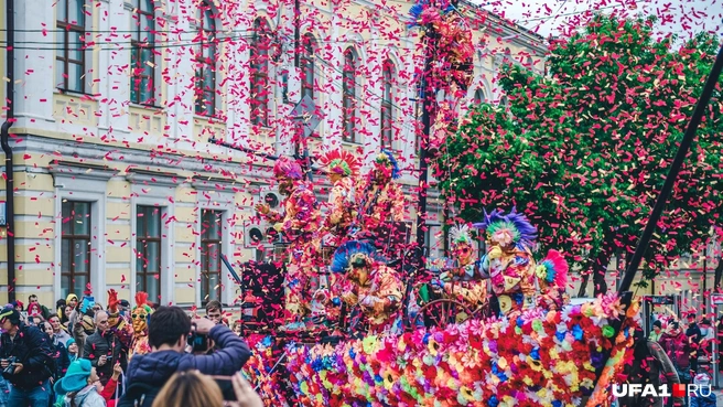 Так пышно проходит День города ежегодно | Источник: Булат Салихов / UFA1.RU