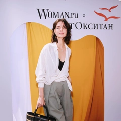 Сезон клубники и загара открыт: Екатерина Волкова, Лянка Грыу, Вита Чиковани и другие встретили лето в круизе Woman.ru
