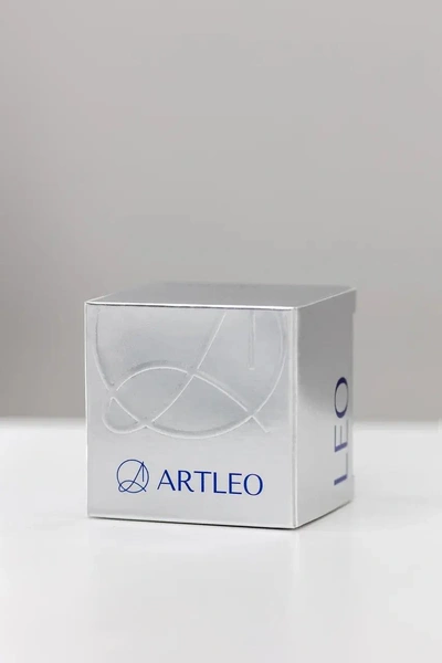 Маска для лица ArtleoРоскошная маска для лица от Artleo, обогащенная низкомолекулярной гиалуроновой кислотой, витаминами и натуральными ингредиентами, создана специально для полноценного ухода и поддержания красоты и молодости кожи.Миндальное масло в комплексе с экстрактом лимона, витаминами А и Е в составе, глубоко насыщает кожу полезными микроэлементами и жирными кислотами, смягчает, тонизирует и освежает ее.